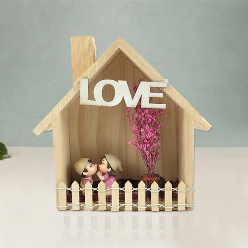 Wooden Hut, Cute Lovers Inside Decorative gift