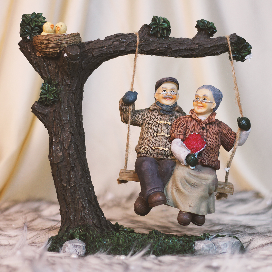 Cute Grandparents Swing Living Room Decorative Handcrafted Figurine