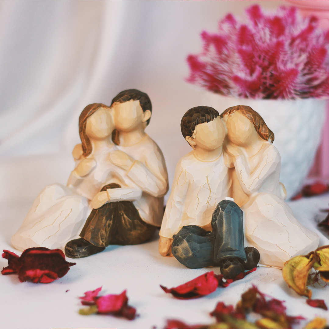 Cute Willow Tree Craft Look couple Figurine Gift for Couple